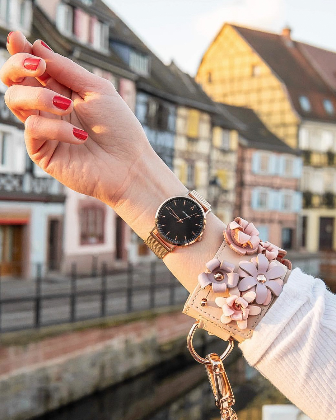 jet-watch-thetraveltellers